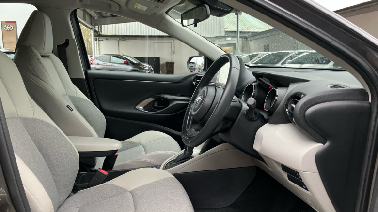 Toyota Yaris 1.5 Hybrid Excel 5dr CVT Hybrid Hatchback